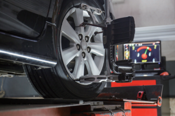 汽车诊断行业的稳定助力：东田三防加固平板的卓越应用