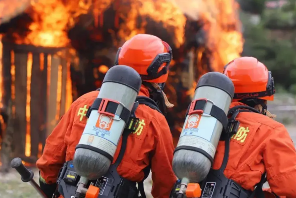三防笔记本：消防救援利器，高效计算在急难险重中应运而生